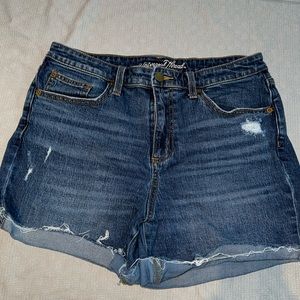 Universal Thread Jean shorts size 8/29
